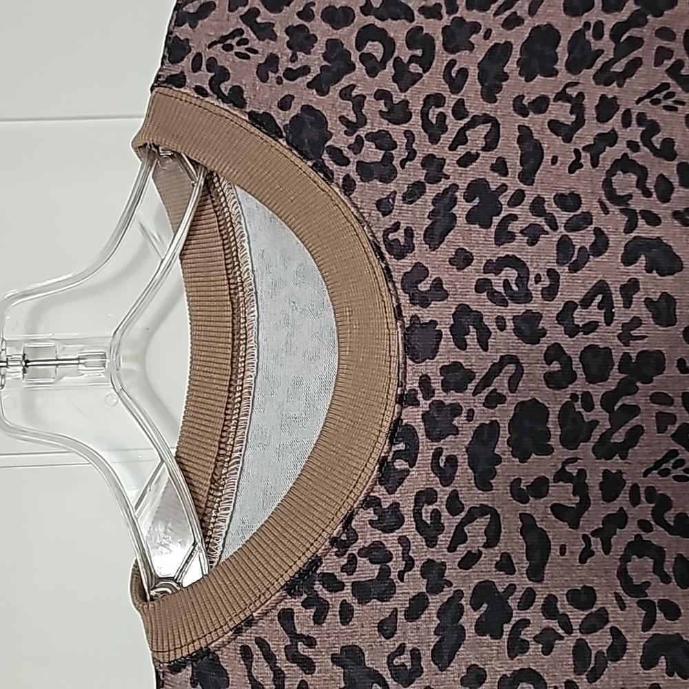 Leopard sweatshirt - Picture 2 of 3